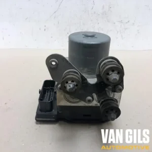 Nog maar enkele beschikbaar | ABS Pomp Volkswagen Passat O248174