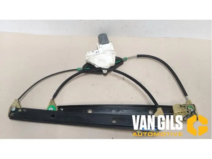 Nieuw in de shop - Ruitmechaniek 4Deurs links-voor Audi A4 O201396